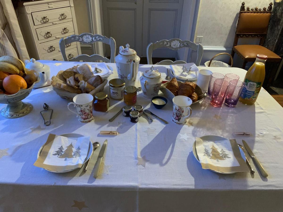 Le Manoir Des Rochers Bouere Exterior foto